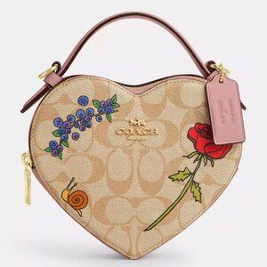 🌹Coach X Observed By Us Heart Crossbody In Signature Canvas With Print